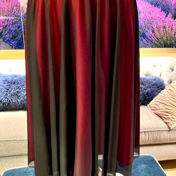 Sleeveless Cocktail Dress by Jessica Howard.  Woman’s size 8. - Picture 6 of 9